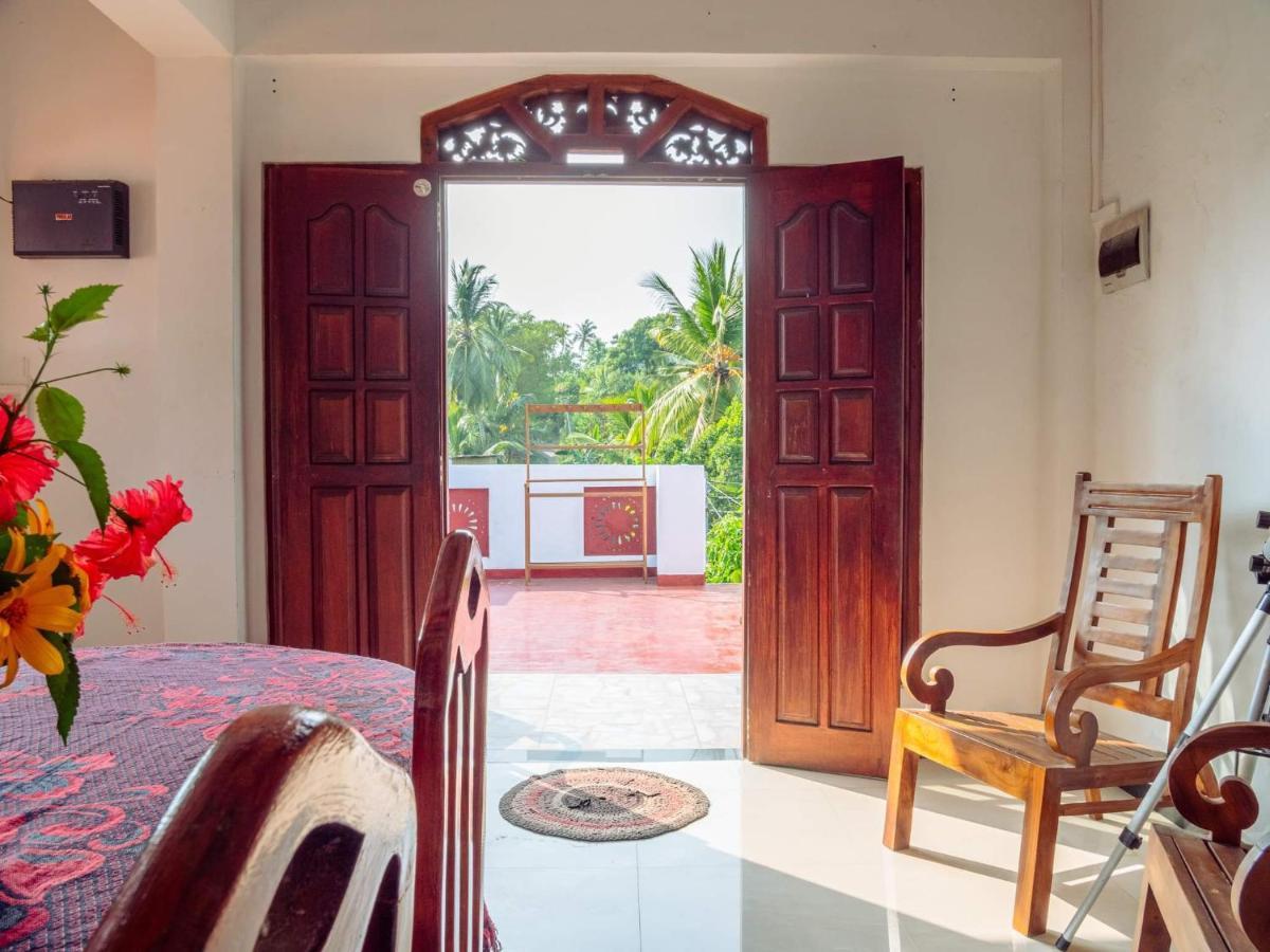 Surfing Guest House Matara Esterno foto