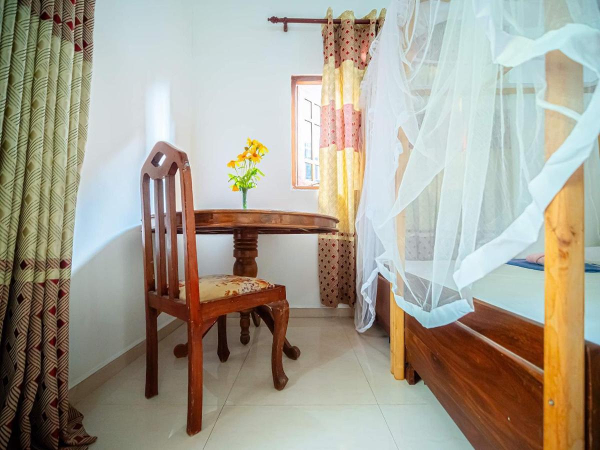 Surfing Guest House Matara Esterno foto