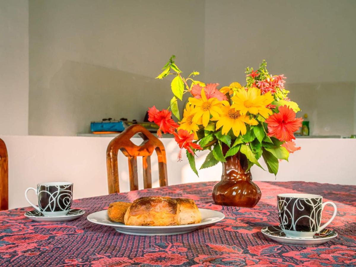 Surfing Guest House Matara Esterno foto