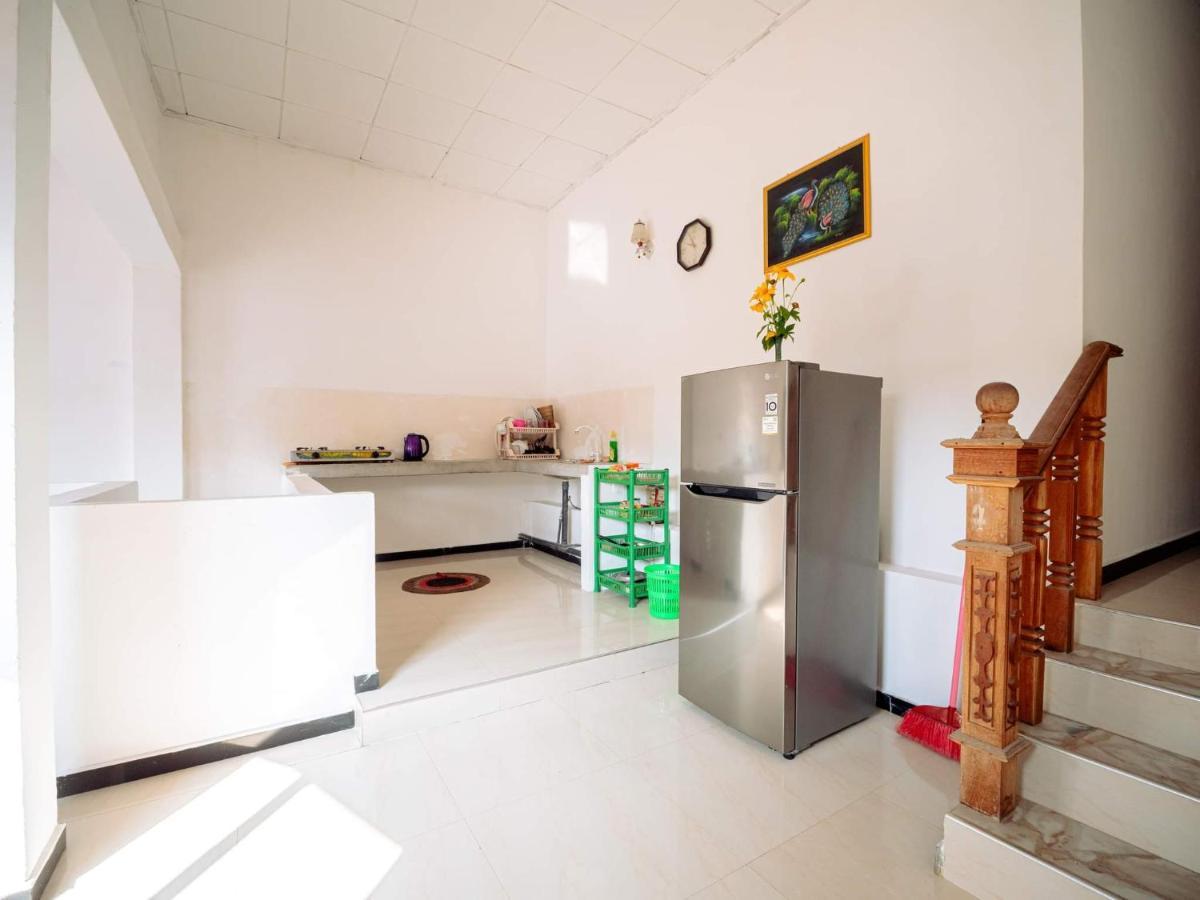 Surfing Guest House Matara Esterno foto