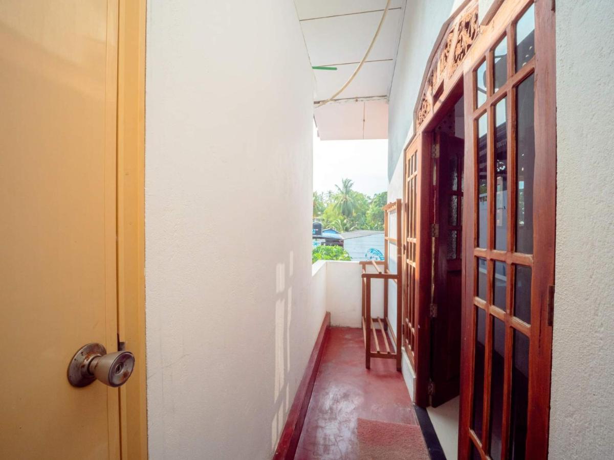 Surfing Guest House Matara Esterno foto