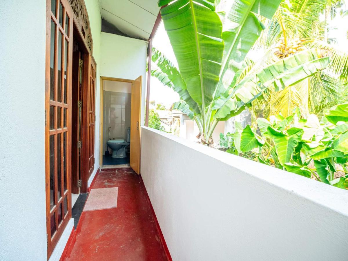 Surfing Guest House Matara Esterno foto